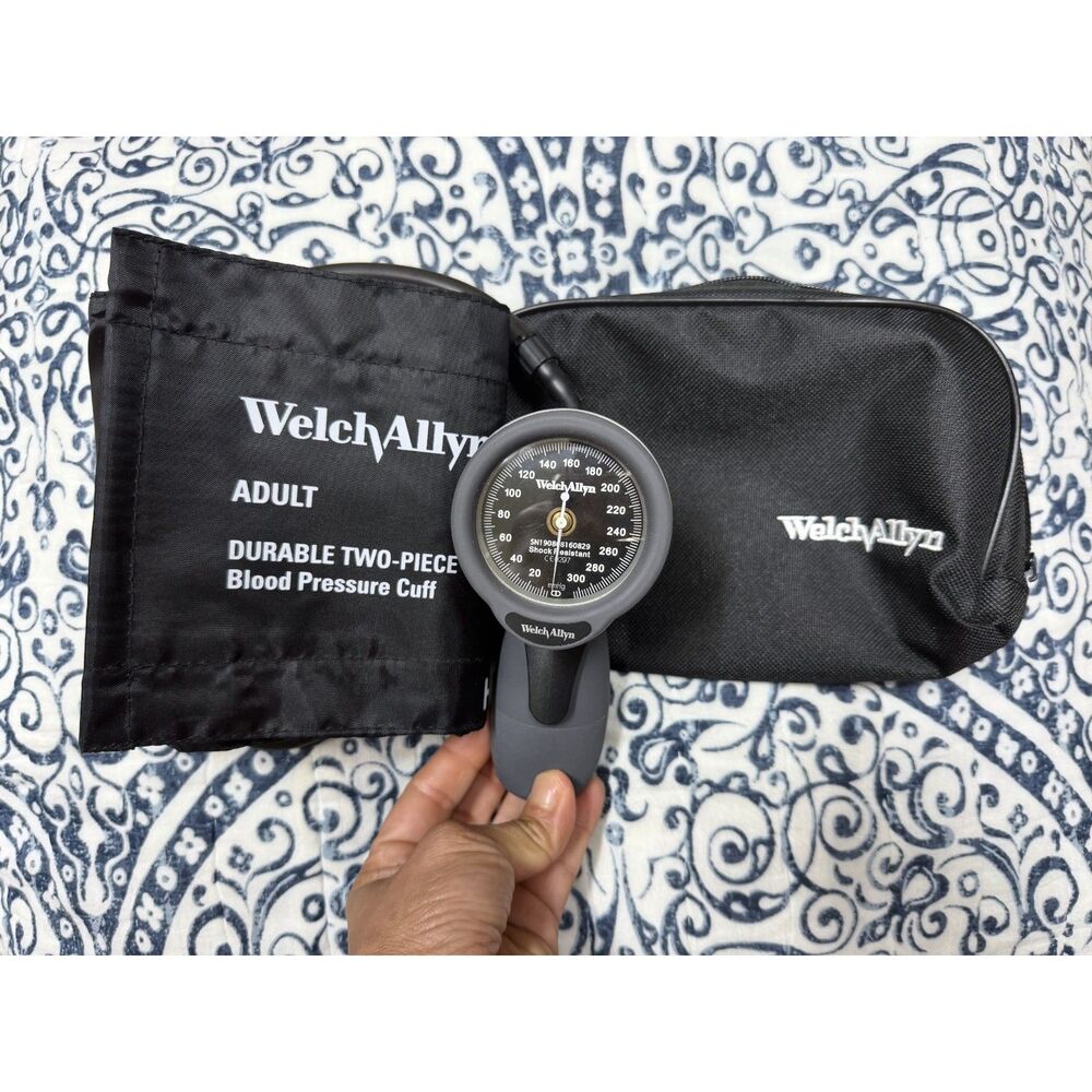 New Welch Allyn Gold Series DS66 Trigger Aneroid Sphygmomanometer